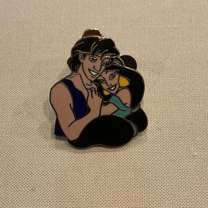 Disney Aladdin and Jasmine Bust Enamel Pin
